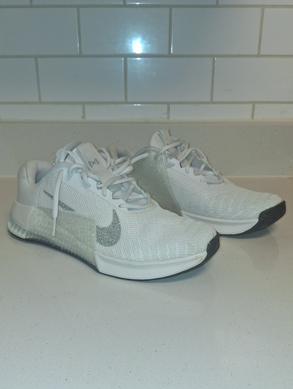 Nike Metcom 9 PRM  Women’s White Athletic Sneakers with Silver Glitter Swoosh